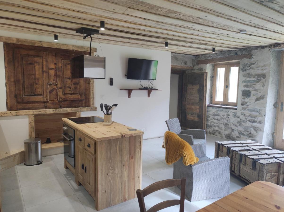 Chez Florent Et Celine Queige Экстерьер фото